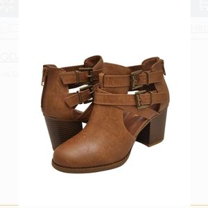 SODA WOMEN'S ANKLE BOOTIES